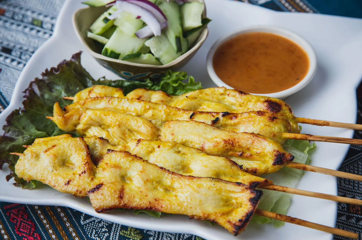 Chicken Satay with peanut sauce 1